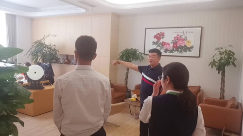 恭喜！蘇州昱騰與依迪埃展柜公司簽訂勞務外包業務！